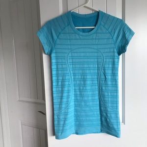 Lululemon Swiftly Short Sleeve size 8 blue